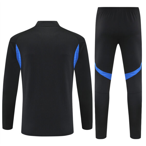 Manchester United 2025-26 Black Half Zip Long Sleeve Training Kit - Image 2