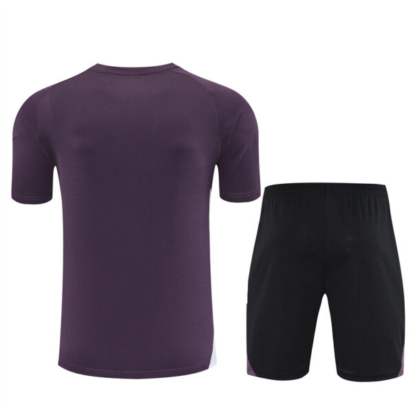 Manchester United 2025-26 Purple Short Sleeve Training Kit - Image 2