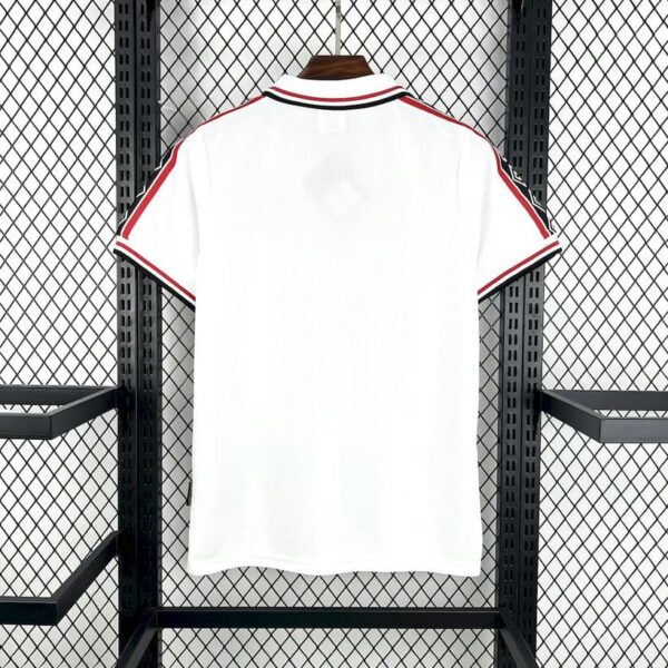 Manchester United 1998-99 White Retro Jersey - Image 2