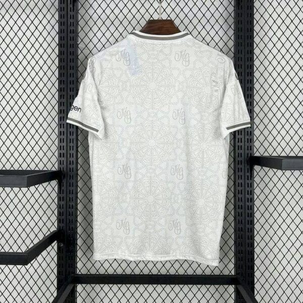 Nottingham Forest 2025-26 Away Jersey Fan Version - Image 2