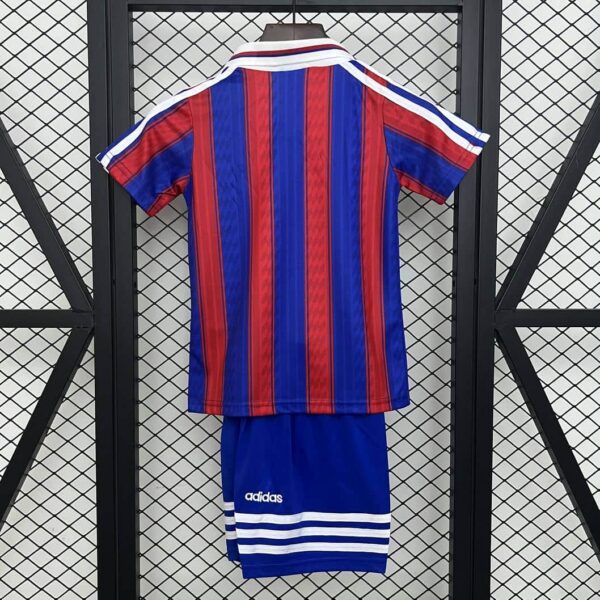 Bayern Munich 1995-97 Home Kids Kit - Image 2