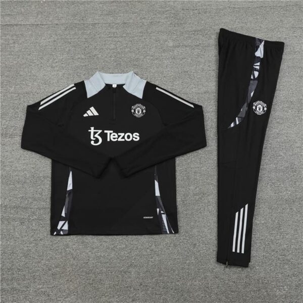 Manchester United 2024-25 Black Half Zip Long Sleeve Training Kit - Image 3