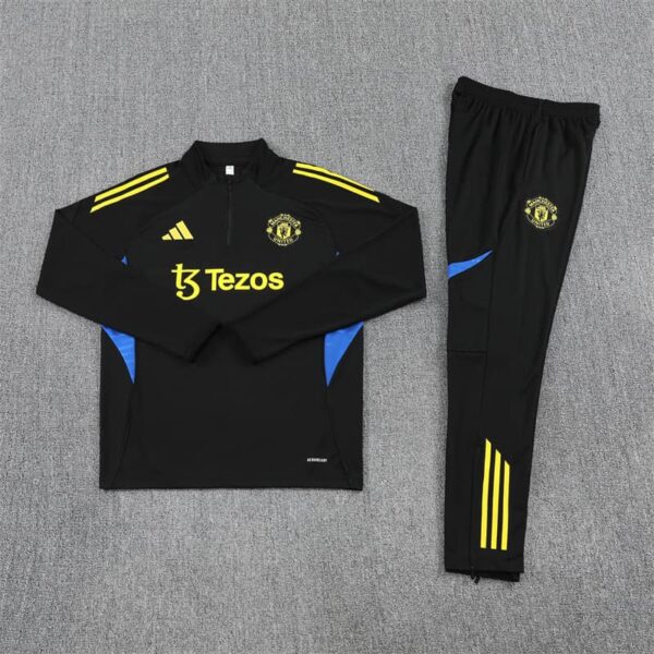 Manchester United 2025-26 Black Half Zip Long Sleeve Training Kit - Image 3