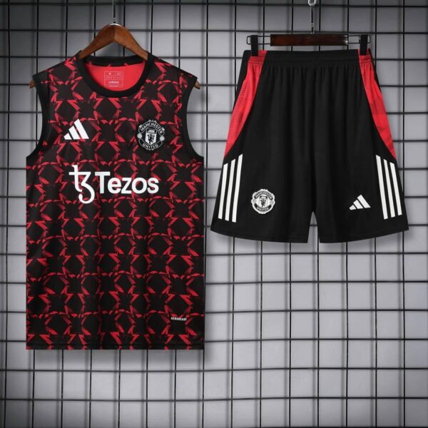 Manchester United 2025-26 Black Geometric Vest Training Kit - Image 3