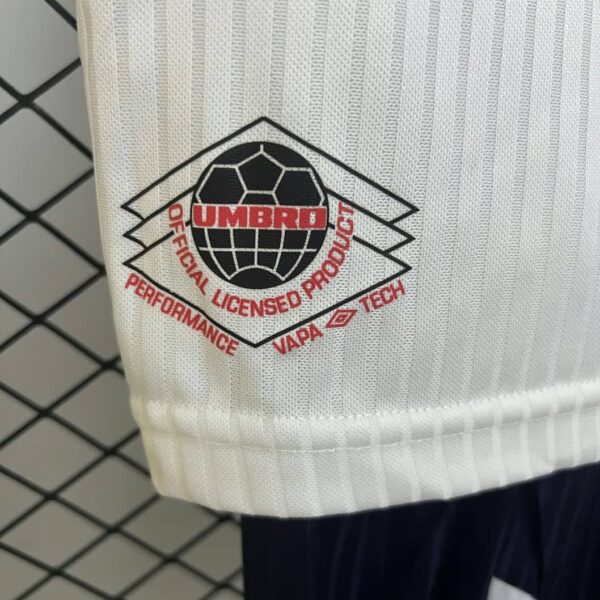 England 1998-99 Home Kids Kit - Image 3