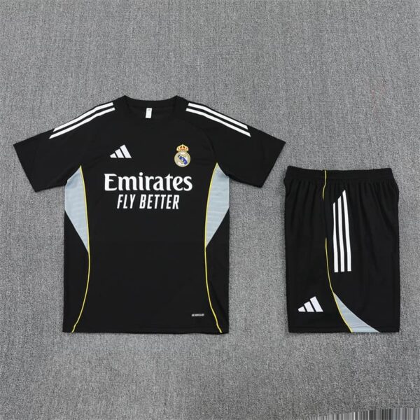 Real Madrid 2025-26 Black Short Sleeve Training Kit - Image 3