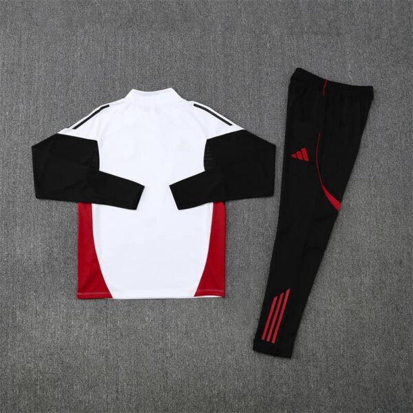 Manchester United 2025-26 White Half Zip Long Sleeve Training Kit - Image 4