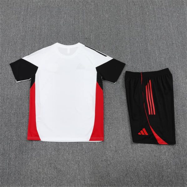 Manchester United 2025-26 White Short Sleeve Training Kit - Image 4