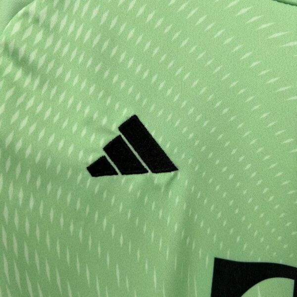 Bayern Munich 2025-26 Green Goalkeeper Kids Kit - Image 4