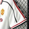 Manchester United 1998-99 White Retro Jersey - Image 4