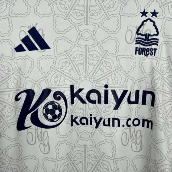 Nottingham Forest 2025-26 Away Jersey Fan Version - Image 4