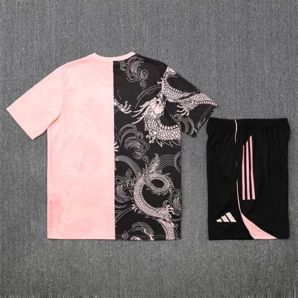 Real Madrid 2025-26 Black Pink Short Sleeve Training Kit - Image 4