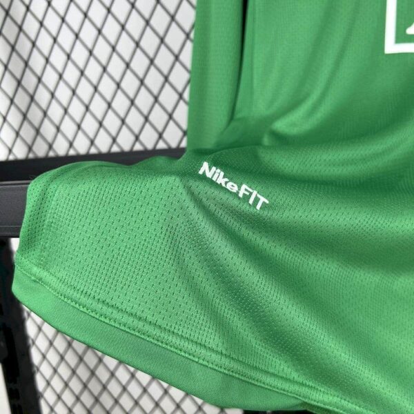 Manchester United 2007-08 Green Long Sleeves Retro Goalkeeper Jersey - Image 4