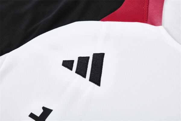 Manchester United 2024-25 White Short Sleeve Training Kit - Image 5