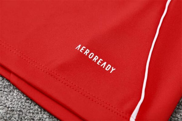 Manchester United 2025-26 Red Half Zip Long Sleeve Training Kit - Image 5