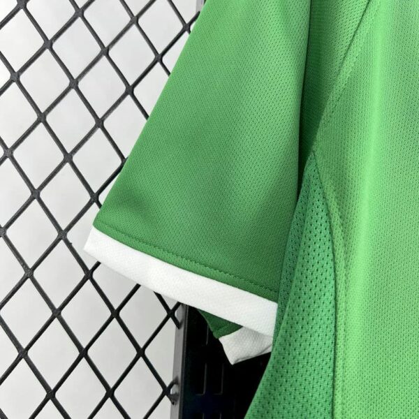 Wolfsburg 2008-09 Home Retro Jersey - Image 5