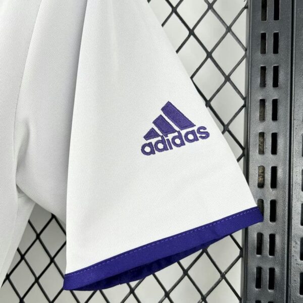 Real Madrid 2002-03 Reversible Third Retro Jersey - Image 5