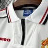 Manchester United 1998-99 White Retro Jersey - Image 5