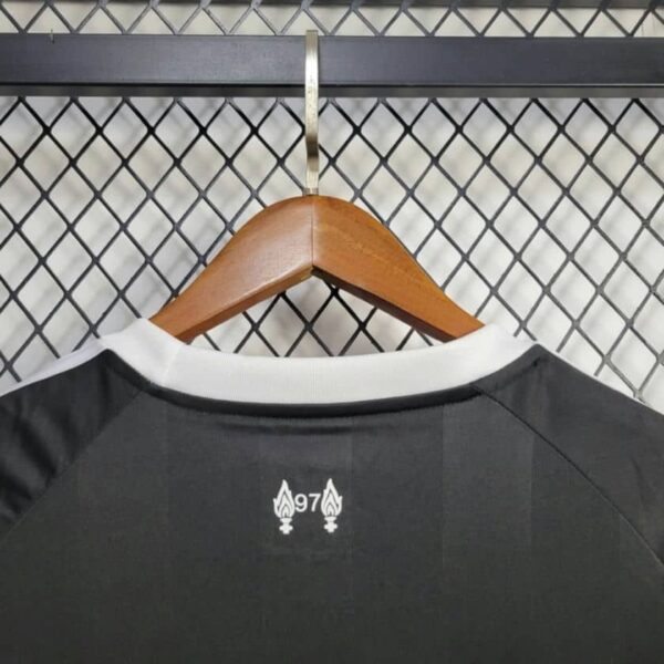 Liverpool 2025-26 Black Goalkeeper Jersey - Image 5