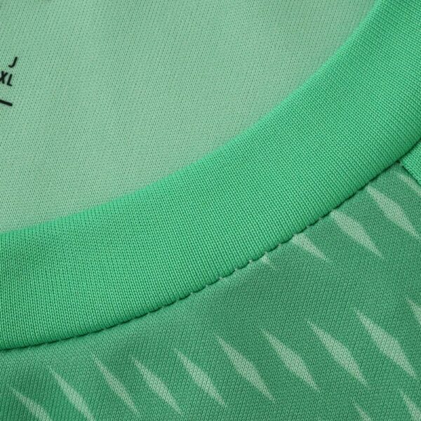 Liverpool 2025-26 Green Goalkeeper Jersey - Image 5