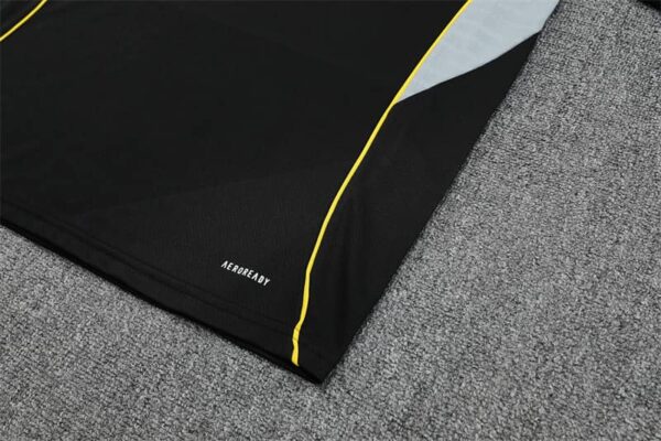 Real Madrid 2025-26 Black Short Sleeve Training Kit - Image 5