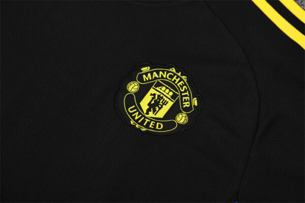 Manchester United 2025-26 Black Short Sleeve Training Kit - Image 6