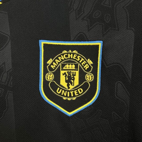 Manchester United 2025-26 Third Womens Jersey - Image 6