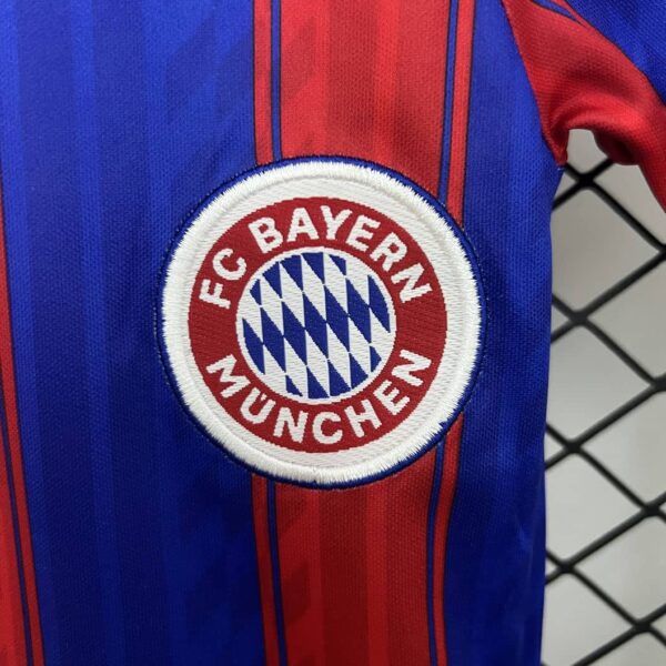 Bayern Munich 1995-97 Home Kids Kit - Image 6