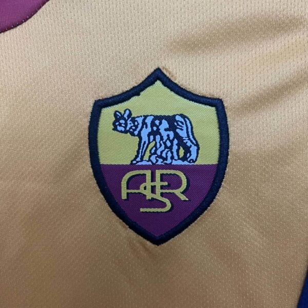 AS Roma 2001-02 Home Kids Kit - Image 6