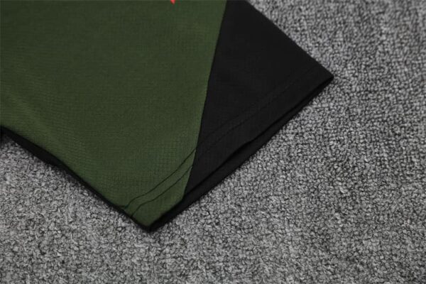 Bayern Munich 2025-26 Green Short Sleeve Training Kit - Image 6