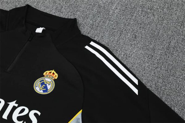 Real Madrid 2025-26 Black Half Zip Long Sleeve Training Kit - Image 6
