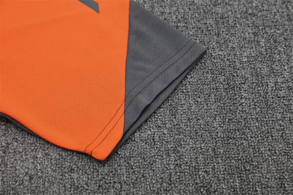 Bayern Munich 2025-26 Orange Short Sleeve Training Kit - Image 6