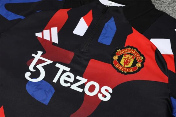 Manchester United 2024-25 Black (Camo Edition) Half Zip Long Sleeve Training Kit - Image 7