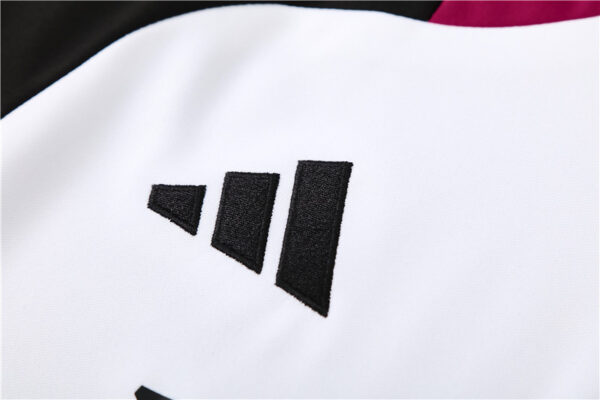 Manchester United 2024-25 White Half Zip Long Sleeve Training Kit - Image 7