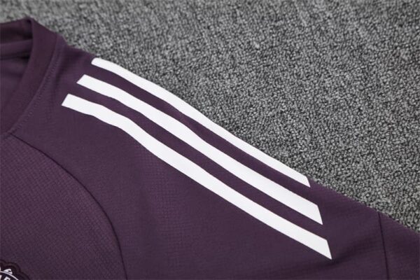 Manchester United 2025-26 Purple Short Sleeve Training Kit - Image 7