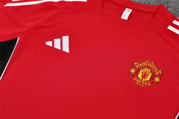 Manchester United 2025-26 Red Short Sleeve Training Kit - Image 7