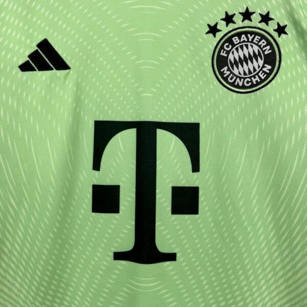 Bayern Munich 2025-26 Green Goalkeeper Kids Kit - Image 7