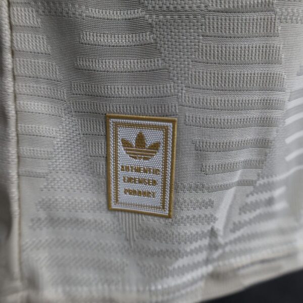 Bayern Munich 2024-25 Third Away Jersey Player Version - Image 7