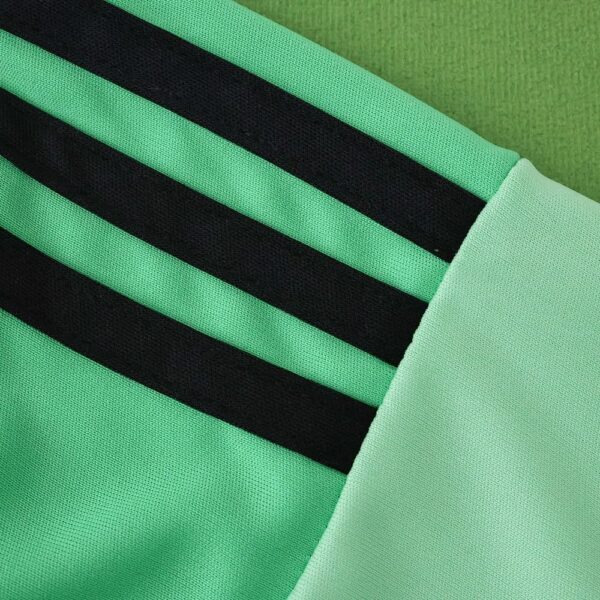 Liverpool 2025-26 Green Goalkeeper Jersey - Image 7
