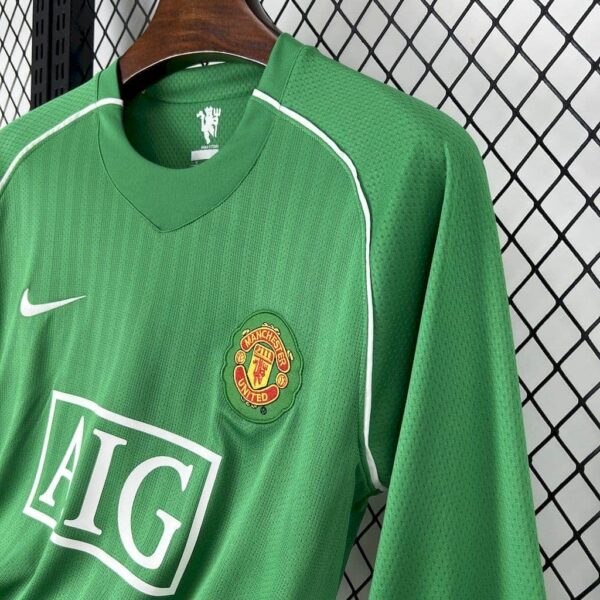 Manchester United 2007-08 Green Long Sleeves Retro Goalkeeper Jersey - Image 7