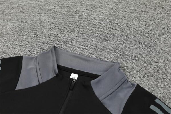 Italy 2024-25 Black Half Zip Long Sleeve Training Kit - Image 8