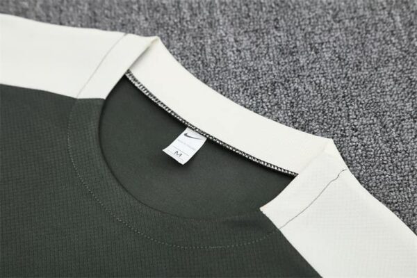 Chelsea 2025-26 Army Green Short Sleeve Training Kit - Image 8