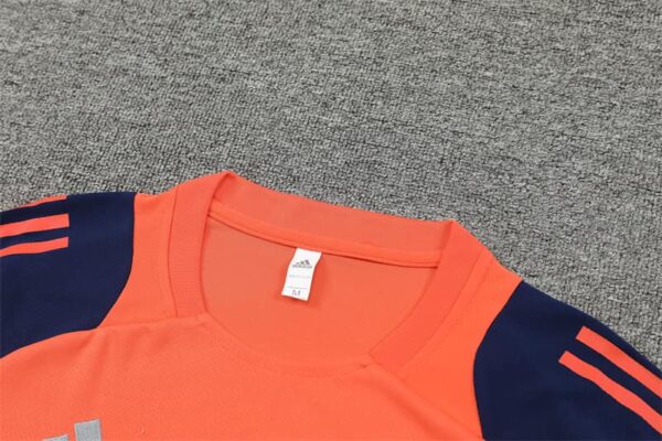 Manchester United 2024-25 Orange Short Sleeve Training Kit - Image 8
