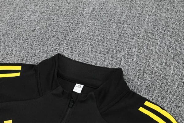 Manchester United 2025-26 Black Half Zip Long Sleeve Training Kit - Image 8