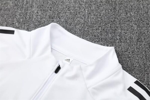 Manchester United 2025-26 White Half Zip Long Sleeve Training Kit - Image 8