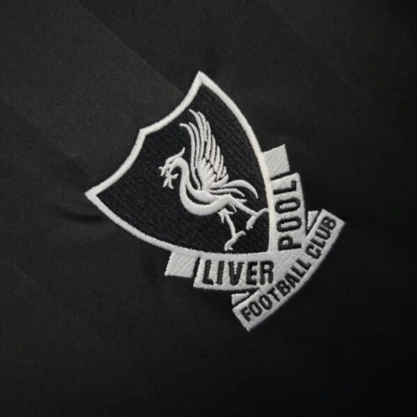 Liverpool 2025-26 Black Goalkeeper Jersey - Image 8