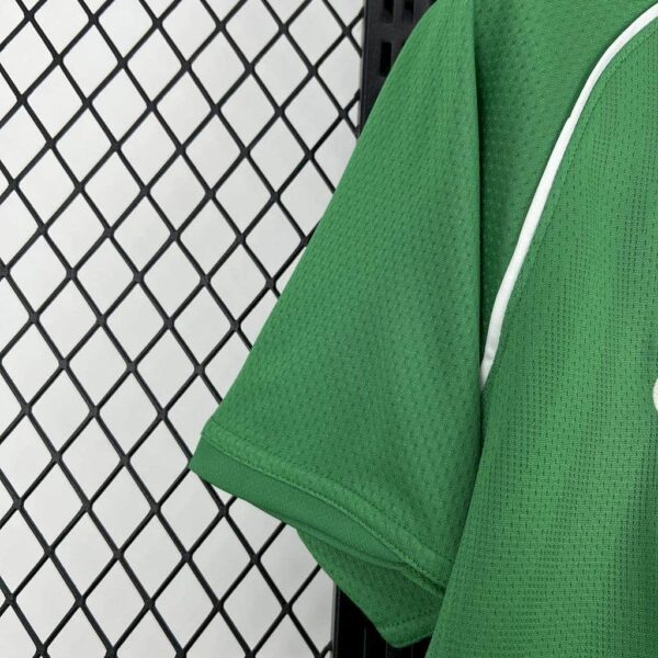 Manchester United 2007-08 Green Goalkeeper Retro Jersey - Image 8