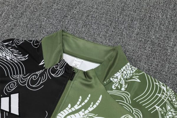 Real Madrid 2025-26 Black Green Half Zip Long Sleeve Training Kit - Image 8