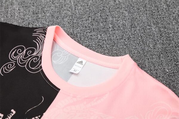 Real Madrid 2025-26 Black Pink Short Sleeve Training Kit - Image 8