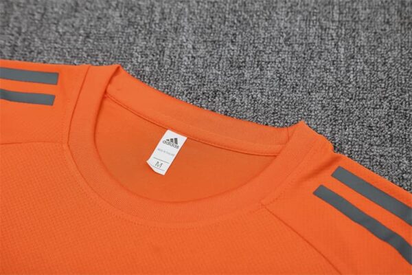Bayern Munich 2025-26 Orange Short Sleeve Training Kit - Image 8